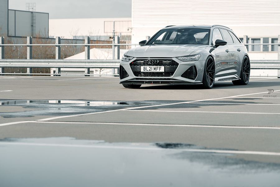 Audi RS6 installed with Vossen HF-7 wheels in 23x11 Gloss Black 